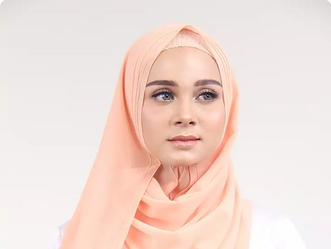 Warna Hijab yang Cocok untuk Kulit Warm Undertone