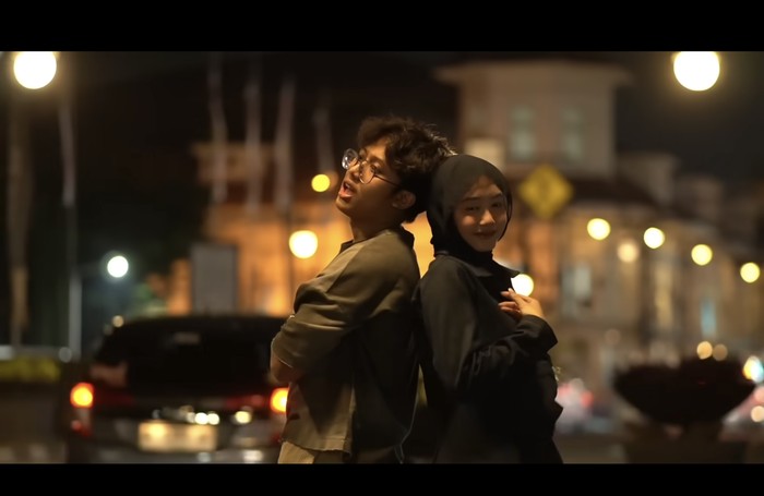 Aku Dah Lupa Lagu Aku Dah Lupa karya Mikky dan Zia viral di TikTok, mendominasi Spotify dengan nuansa hip hop dan dangdut.