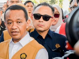 Video: Bahlil Lahadalia Salat Id di Masjid Ainul Hikmah Golkar