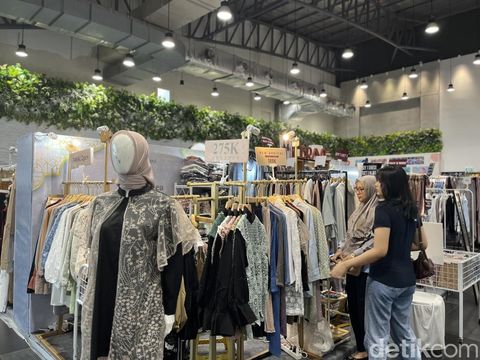 Brand Modest dan Hijab Lokal Jual Koleksi Lebaran Diskon 70%