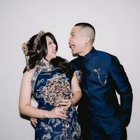 Tepat pada 15 Maret 2025 TikToker Cellos atau yang memiliki nama asli Yosua Marcellos baru saja menggelar acara sangjit bersama kekasihnya, Natasha Putri. Momen sangjit tersebut dibagikan Cellos dan Natasha ke akun Instagram masing-masing. Foto: Instagram/@natashaput