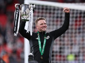 Slot Sebut Newcastle Klub Kecil, Eddie Howe Merespons