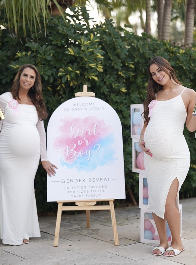 Tidak ada bayi. Itu hanya sandiwara. Itu tidak nyata, kata Nick dalam wawancara dengan Daily Mail. “Orang-orang yang mengikuti saya, mereka hanya mencari hiburan, dan saya rasa mereka tidak benar-benar mempercayainya,” tambahnya.  Foto: dok. Instagram @nickyardy