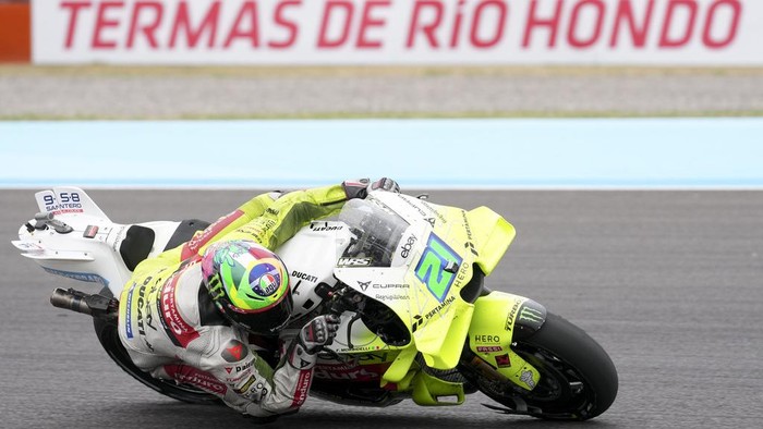 Italys Franco Morbidelli of the Pertamina Enduro VR46 Team competes during the Moto GP race in Termas de Rio Hondo circuit, Argentina, Sunday, March 16, 2025. (AP Photo/Gustavo Garello)