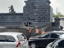 Pemkab Gresik Buka Suara Soal Viral Gapuro Naga Giri Rp 7 M Rontok