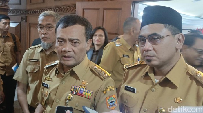 Gubernur dan Wakil Gubernur Jateng usai Rapat Koordinasi persiapan Lebaran.