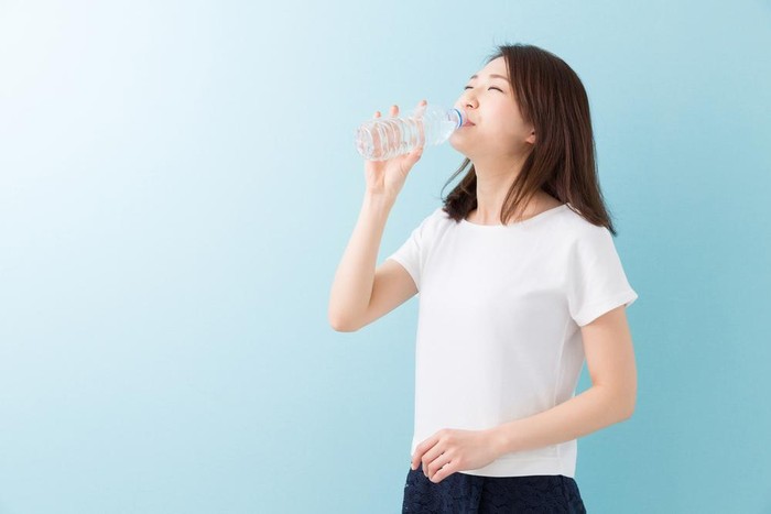 Kenali Ciri-ciri Air Mineral yang Baik untuk Sahur dan Berbuka Puasa