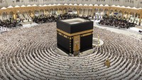 Presidensi Umum Urusan Masjidil Haram dan Masjid Nabawi melaporkan lebih dari 25 juta orang salat di Masjidil Haram pada sepuluh hari pertama Ramadan. Foto: Kementerian Haji dan Umrah Arab Saudi