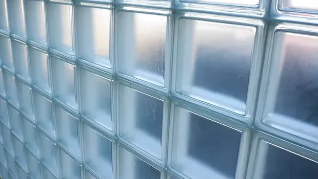 Jendela Blok Kaca (Glass Block Window)