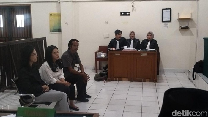 JPU hadirkan Lady dan ibunya di persidangan kasus penganiayaan dokter koas di Palembang.