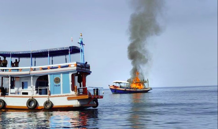 Kapal wisata terbakar di Thailand