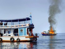 Kapal Wisata Terbakar, Turis Ini Menghilang Tanpa Jejak