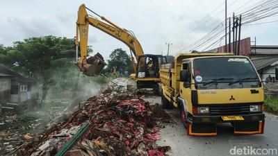 Kondisi Bantaran Kali Sepak Gabus Bekasi Usai Bangunan Liar Ditertibkan