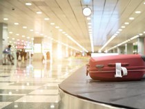 6 Tips agar Koper Kamu Keluar Duluan di Bandara Nggak Perlu Antri Lama