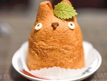 Gemas! Bakery Ini Jual Kue Bentuk Totoro dengan Isian Krim