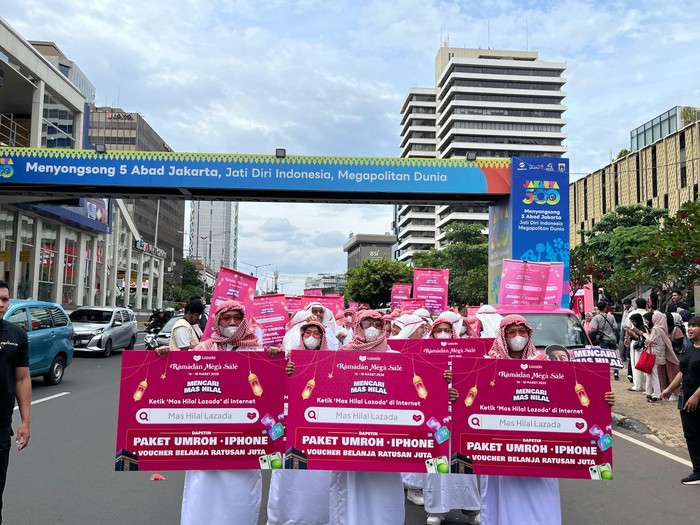 Lazada menghadirkan kampanye spesial Mencari Hilal Lazada.