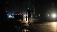 Pemadaman berulang ini terjadi di tengah krisis ekonomi terburuk dalam 30 tahun terakhir, yang ditandai dengan kelangkaan makanan, obat-obatan, dan bahan bakar, inflasi tinggi, serta gelombang besar migrasi, terutama ke Amerika Serikat.  