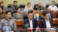 Dasco membantah bahwa pembahasan RUU TNI dikebut. Dia mengatakan pembahasan ini telah berlangsung sejak beberapa bulan lalu.  