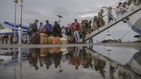 Tercatat jumlah penumpang pada Minggu (16/3) awal mudik menggunakan KM Doro Londa tersebut sebanyak 1.100 penumpang yang berangkat dari Ternate menuju Bitung, Palu dan Balikpapan. 