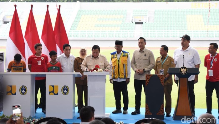 Presiden Prabowo meresmikan stadion di Sidoarjo