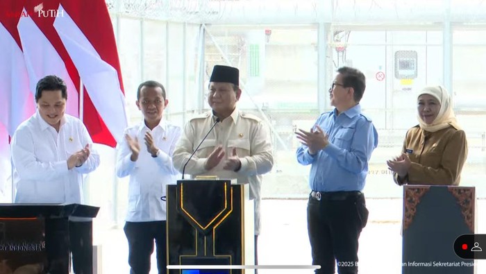 Presiden Prabowo Subianto meresmikan smelter smelter atau pabrik pemurnian logam mulia milk PT Freeport Indonesia di Gresik, Jawa Timur. (Youtube Setpres)