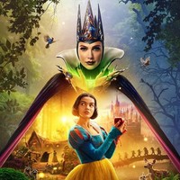 Rachel Zegler adalah aktris keturunan Kolombia-Polandia, yang menjadikannya Snow White pertama dari etnis Latina. Pemilihan ini menuai pro-kontra, karena karakter asli dalam dongeng Disney berkulit putih dengan rambut hitam pekat. Beberapa penggemar menyambut keberagaman ini, sementara yang lain mempertanyakan keputusan Disney dalam mengubah representasi karakter klasik. Foto: Instagram/@rachelzegler