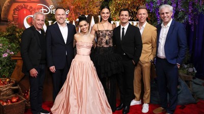 Potret Akrab Gal Gadot-Rachel Zegler di Premiere Snow White, Diisukan Tak Akur