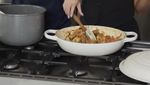 Selalu Romantis! Nana Mirdad dan Andrew White Sering Masak Bareng