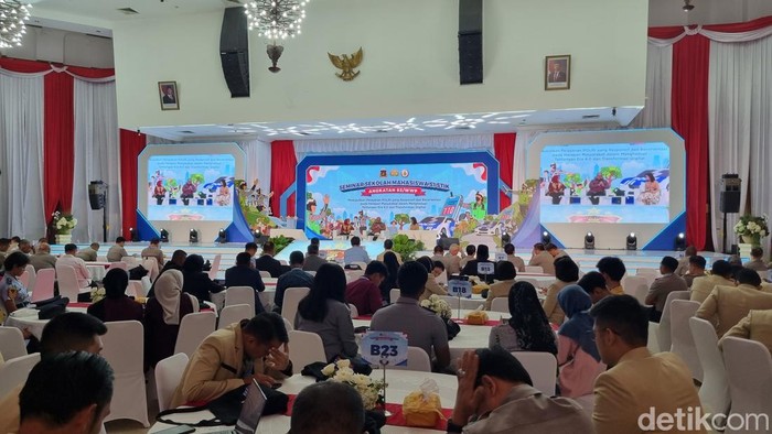 Sekolah Tinggi Ilmu Kepolisian (STIK) menggelar seminar tentang peningkatan pelayanan kepada masyarakat (Taufiq S/detikcom)