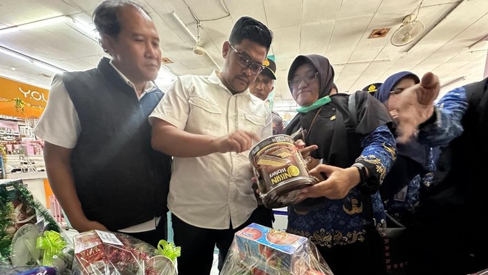 Sidang makanan dan minuman di mall Kota Kediri