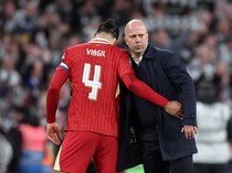 Arne Slot Ungkap Penyebab Liverpool Kalah 1-2 dari Newcastle