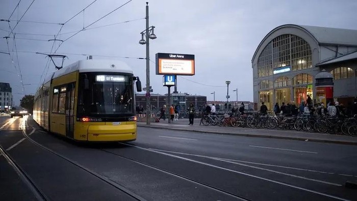 A tram passes the subway station Warschauer Strasse in Berlin, Germany November 16, 2024. (Reuters)
