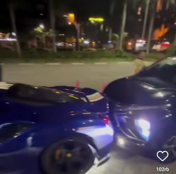 Viral Xpander menabrak belakang Ferrari di PIK Jakarta Utara, pada Minggu (16/3/2025) dini hari.