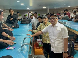 Pelabuhan Tanjung Perak Surabaya Mulai Dipadati Pemudik Santri