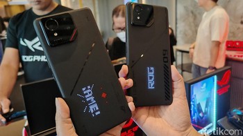 Asus ROG Phone 9 FE dibanderol dengan harga mulai dari 10.999.000, sedangkan ROG Phone 9 Pro dijual dengan harga mulai Rp 16.999.000. Foto: Virgina Maulita Putri/detikINET