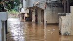 Potret Banjir Menyergap Cawang dan Pejaten Imbas Ciliwung Meluap