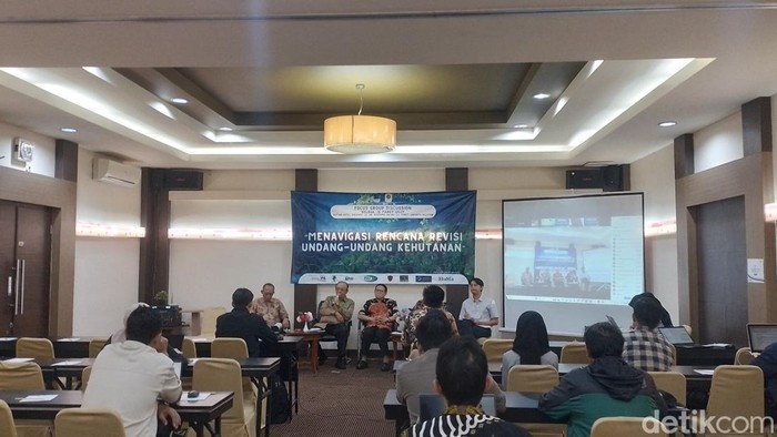 FGD rencana revisi Undang-Undang Kehutanan