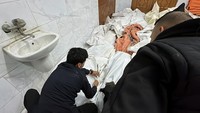 Israel kembali melancarkan serangan di Jalur Gaza Palestina pada Selasa (18/3) dini hari, melanggar kesepakatan gencatan senjata dengan Hamas yang berlaku sejak 19 Januari lalu.  