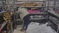 Serangan itu diperintahkan setelah Hamas berulang kali menolak untuk membebaskan sandera kami, serta penolakannya terhadap semua usulan yang telah diterimanya dari Utusan Presiden AS Steve Witkoff dan dari para mediator, kata kantor Netanyahu dalam sebuah pernyataan, dilansir Al Arabiya dan AFP, Selasa (18/3/2025). (AP Photo/Mohammad Jahjouh)