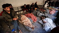 Dalam sebuah posting di Telegram pada Selasa dini hari waktu setempat, militer Israel mengatakan pihaknya saat ini melakukan serangan besar-besaran terhadap target teror milik organisasi Hamas di Jalur Gaza. (REUTERS/Dawoud Abu Alkas)