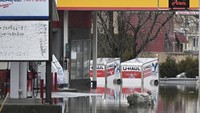 Beauceville mencatat rekor suhu tertinggi 20,1 C pada hari Minggu, menurut Environment and Climate Change Canada. Beauceville juga merupakan tempat terpanas di Quebec. Banjir datang lebih awal dari biasanya, kata Philippe Gachon, profesor hidroklimatologi di Université du Québec à Montréal. Dengan suhu mencapai 14 C dan 15 C, tanpa kondisi beku, ia mengatakan pencairan tidak hanya terjadi pada siang hari tetapi juga pada malam hari.
