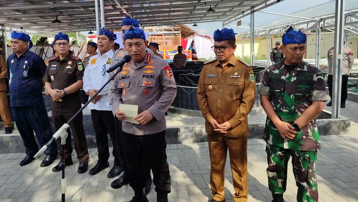 Kapolri (bicara menggunakan mic)-(Bahtiar/detikcom)