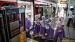 Keseruan Anak-anak Safari Ramadan Sambil Belajar Naik LRT Jakarta