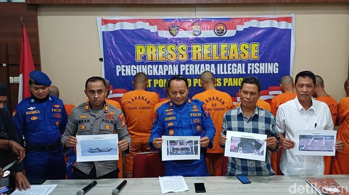 Konferensi pers kasus ilegal fishing di Polres Pangkep.