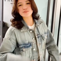 Dalam unggahan di Instagram Story akun Nikita, terlihat Lolly yang sedang potong rambut bersama kedua adiknya. Tampil dengan rambut baru, Lolly jadi semakin fresh. Foto: Instagram/@nikitamirzanimawardi_172