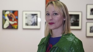 Pameran di Centre Pompidou ini juga mengungkap sejumlah gerakan eksperimental, seniman inovatif yang membangun karya seni mereka jauh dari kode-kode pada masanya, tanpa kaitan yang jelas dengan kejadian-kejadian saat ini.