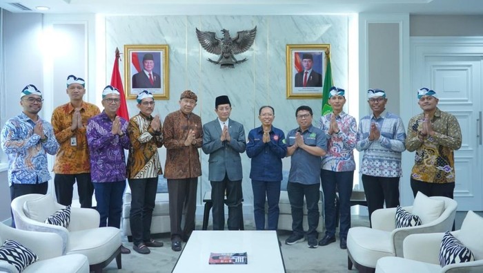 Menag Nasaruddin Umar menerima audiensi panitia Dharma Santi BUMN 2025 dan sejumlah tokoh Hindu nasional dalam rangkaian Hari Raya Nyepi