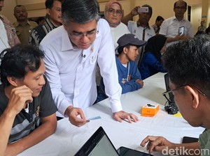 Menaker Yassierli Minta JKP Eks Pekerja Sritex Grup Cair Sebelum Lebaran