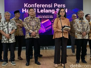 Menkeu Sri Mulyani: Saya Ada di Sini, Berdiri dan Tidak Mundur