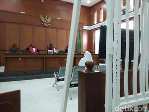 Saksi Ungkap Sampel Uji Lab BPOM Bukan dari Pabrik Mira Hayati